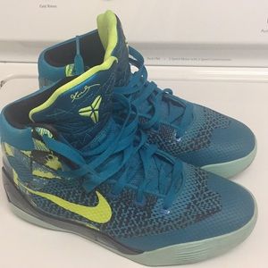 Kobe Bryant IX Elite GS sneakers boys 5.5Y